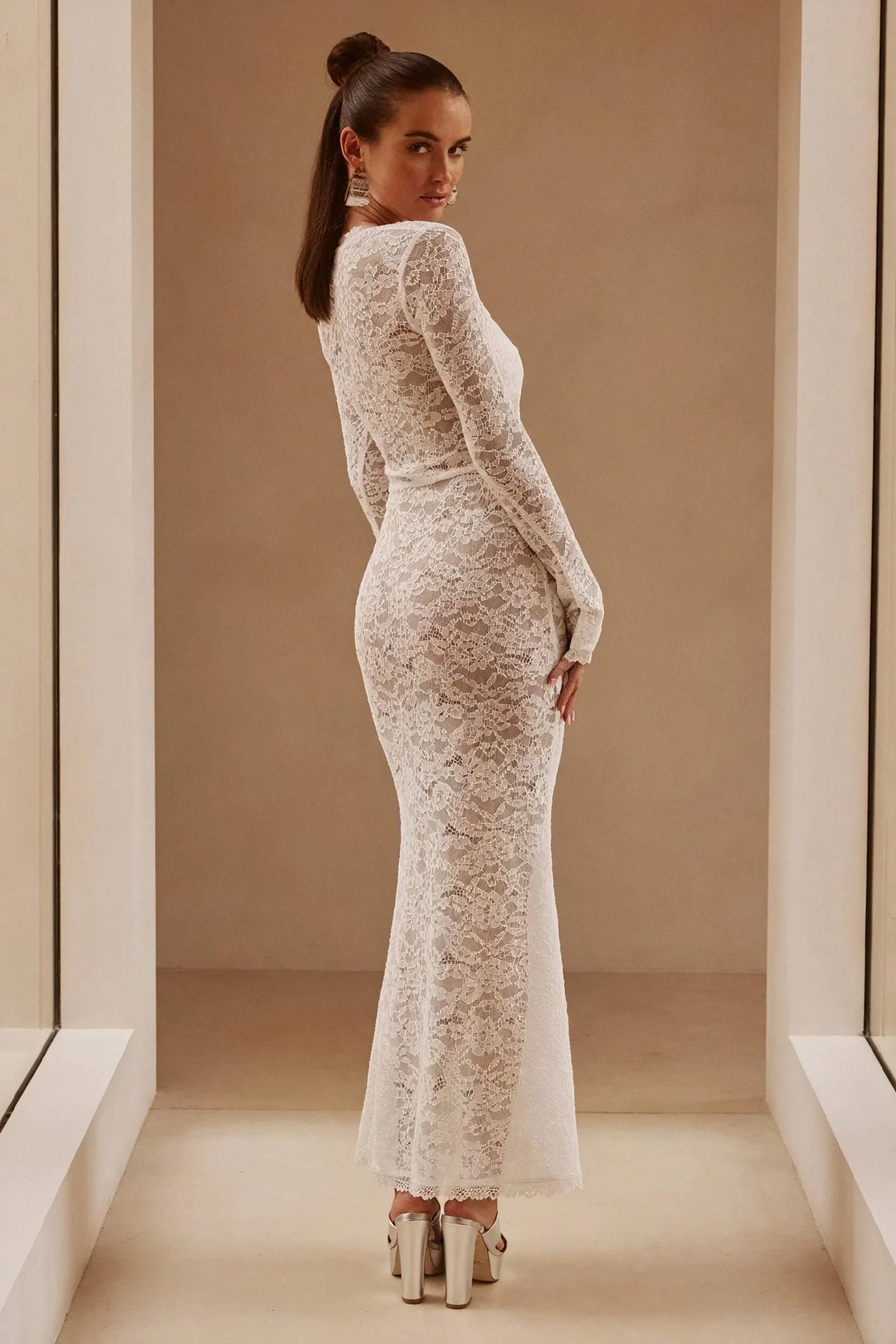 Elegantes Kleid mit Spitze und langen Ã„rmeln