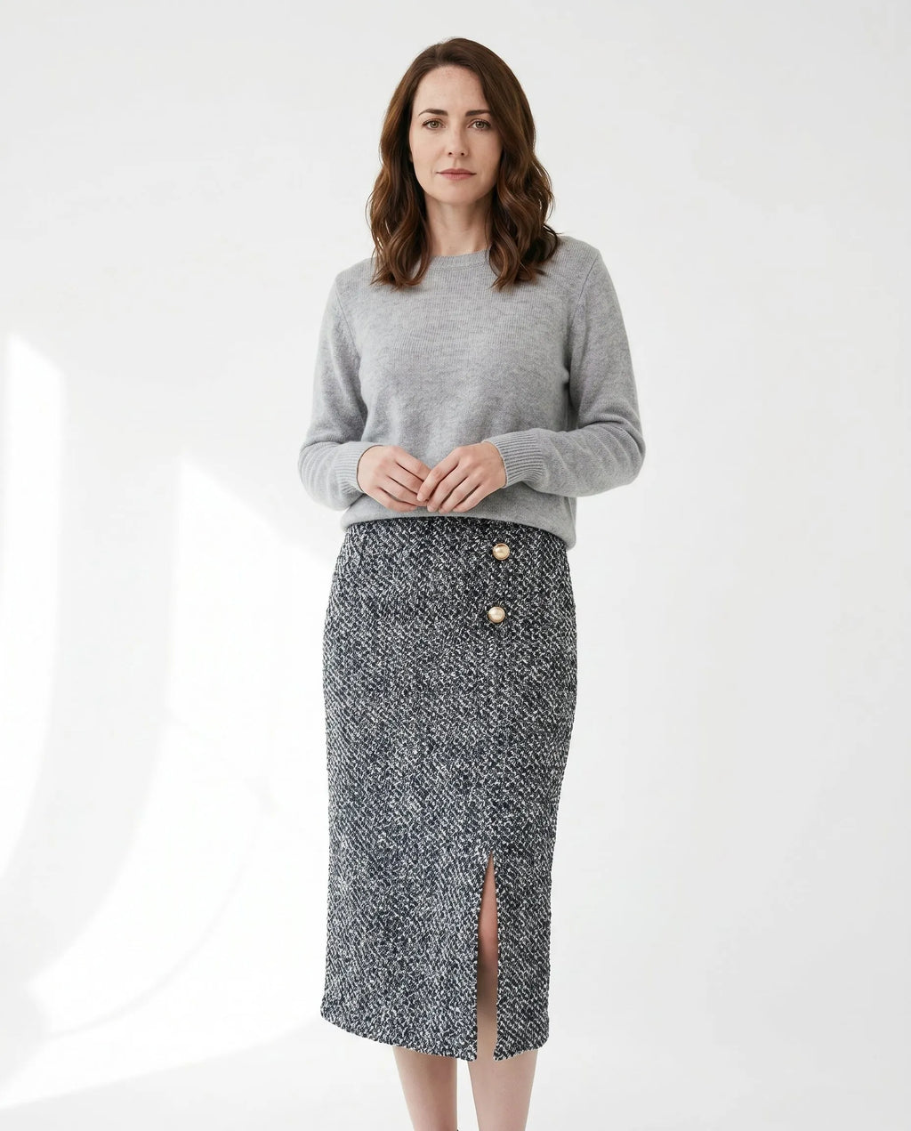 Women's Skirt with Elegant Fabric and Midi Length