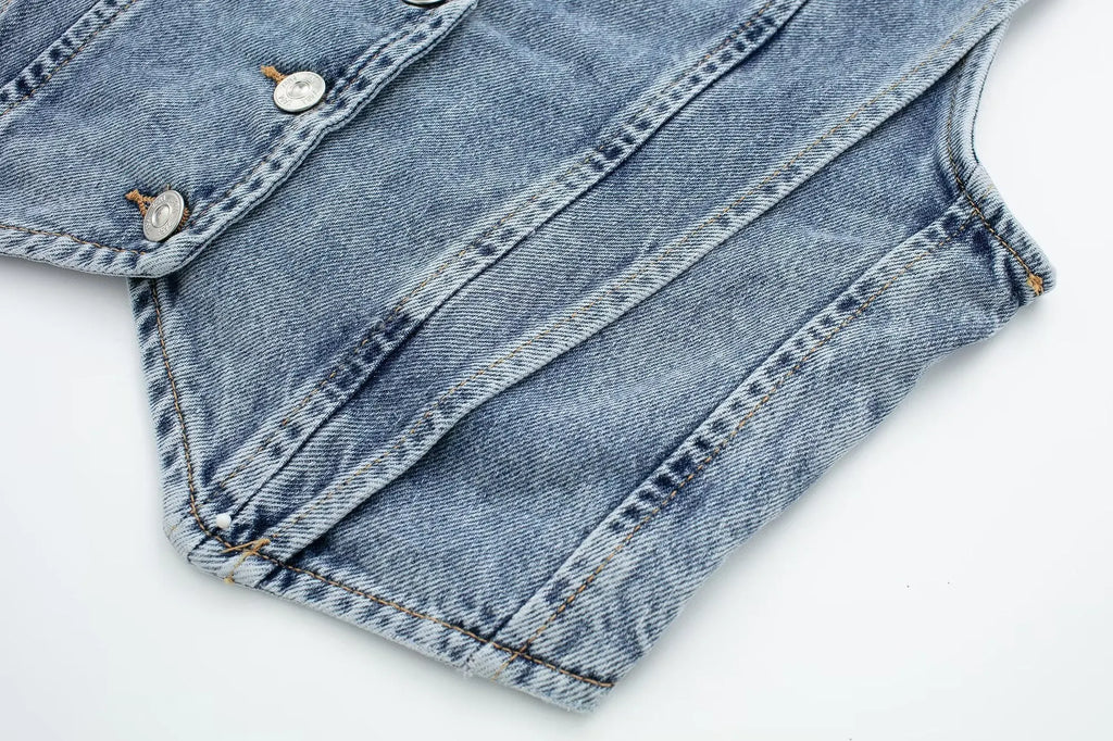 Taillierte Denim Weste mit V-Ausschnitt