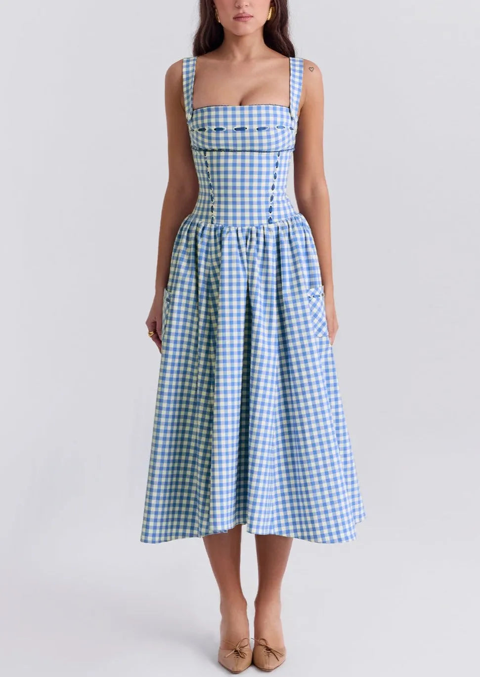Gingham Kleid – Eckiger Ausschnitt, Knopfdetails
