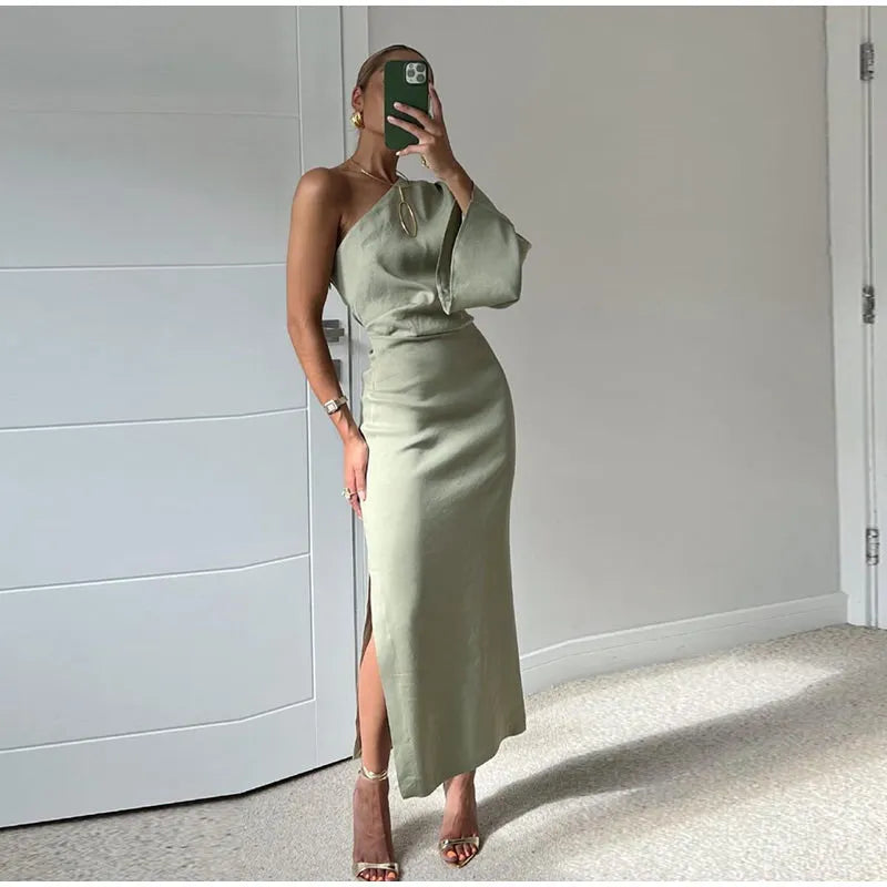 Mien | Elegant One-Shoulder Maxi Dress with Flattering Slit