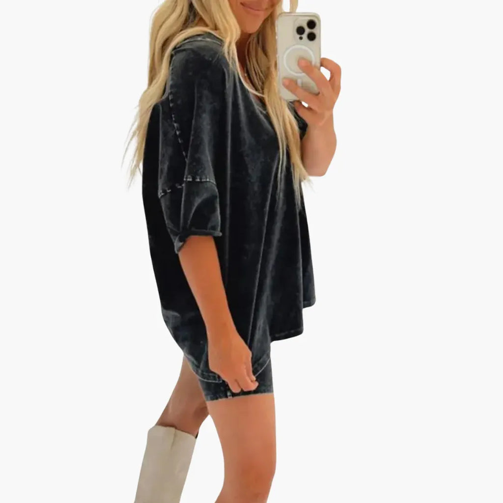 Womenâ€™s two-piece set with short sleeves and shorts