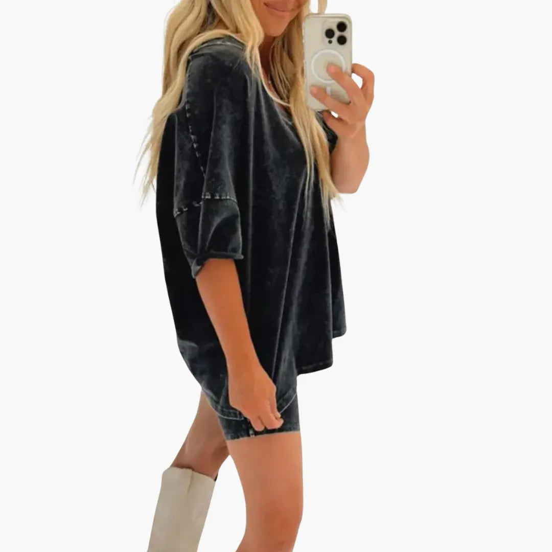 Womenâ€™s two-piece set with short sleeves and shorts