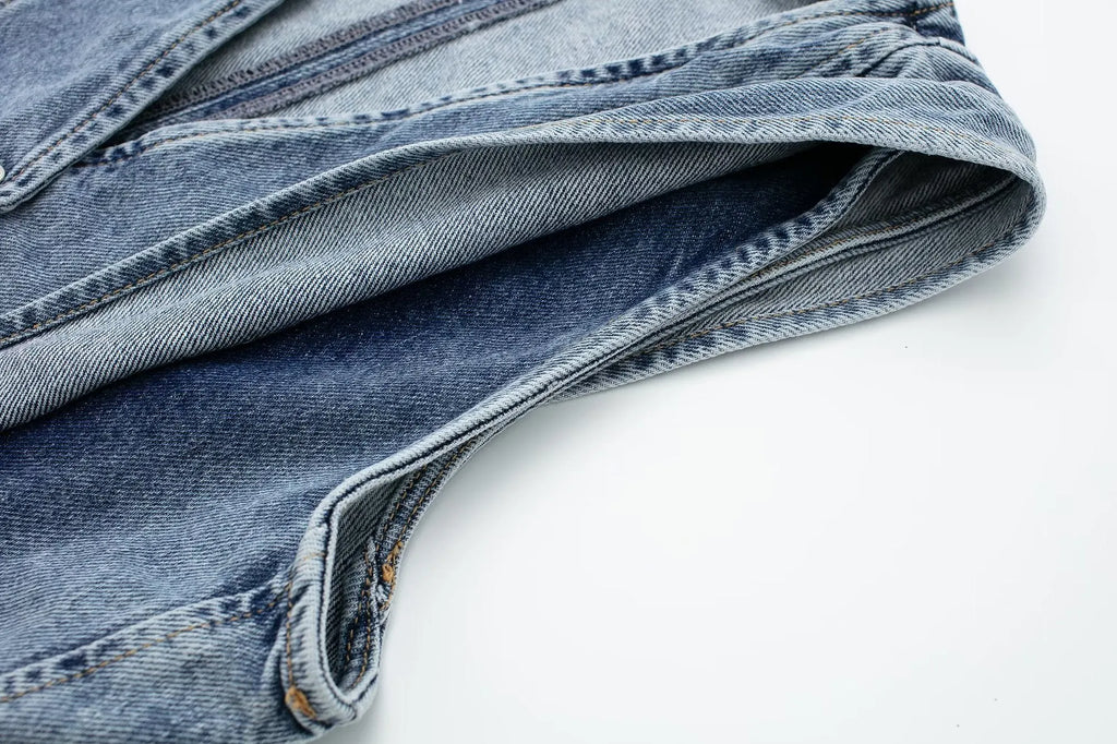 Taillierte Denim Weste mit V-Ausschnitt