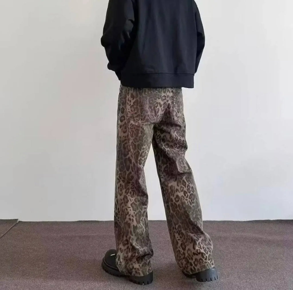 Kara | Flared Pants with Leopard Print