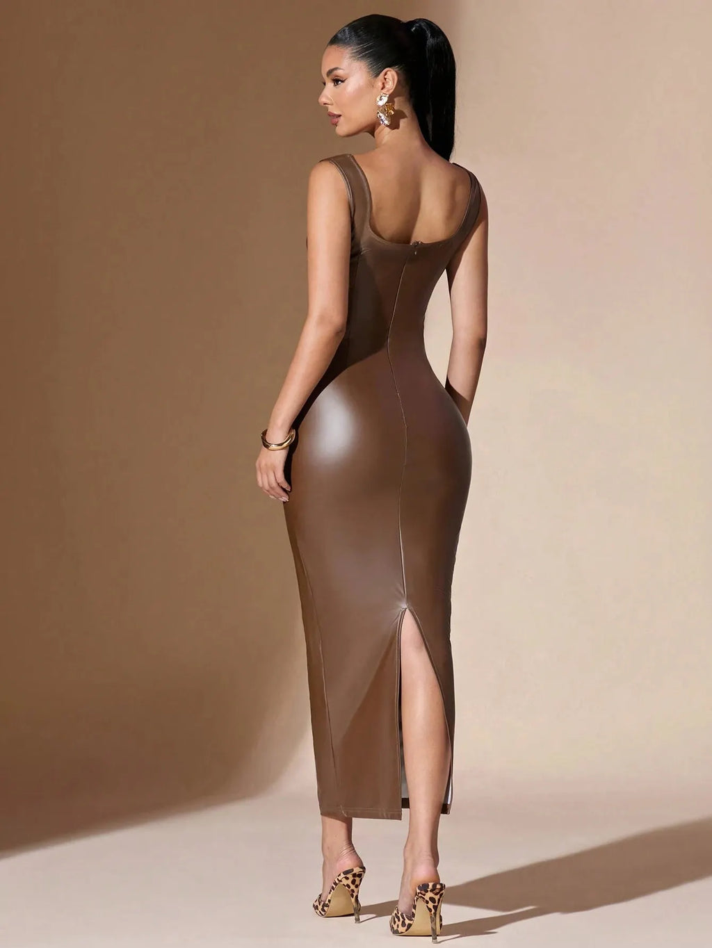 Vestido Midi  em Couro Marrom Teodora