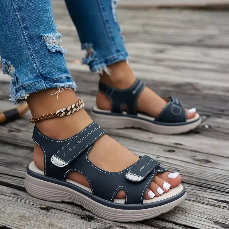 Layla - Komfortable Kilklap Sandaler med Ankelrem