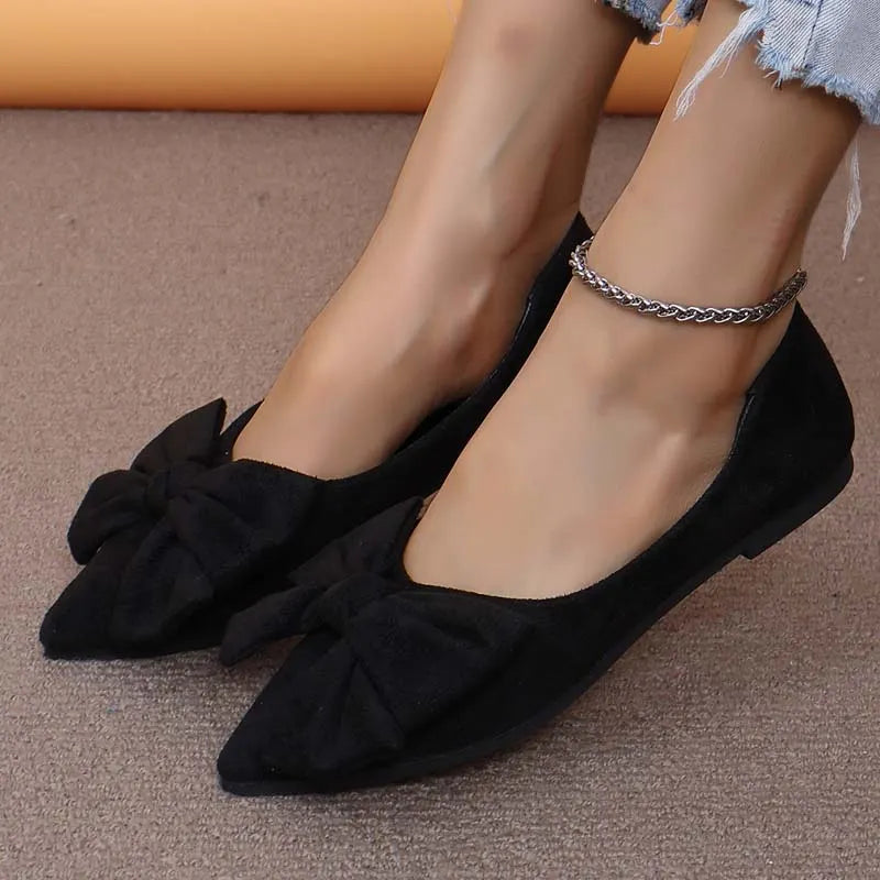 Lena | Spitz-Zehen Ballerinas – Femininer Look mit Schleife