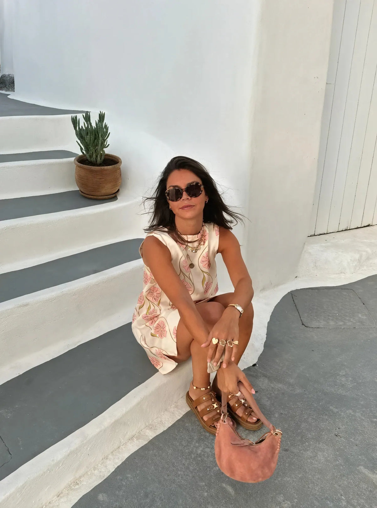 Ärmelloses Blumen Mini Kleid – Einzigartiger Print
