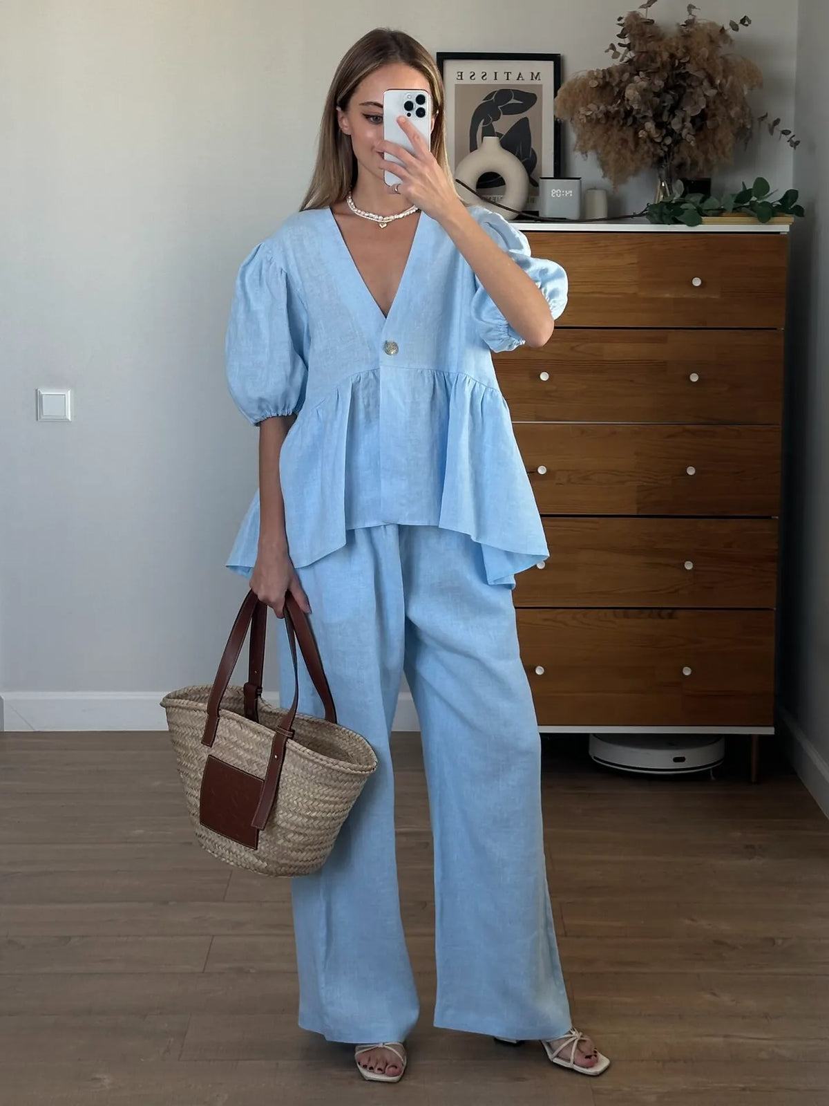 Leinen Zweiteiler – V-Ausschnitt Top & Weite Hose