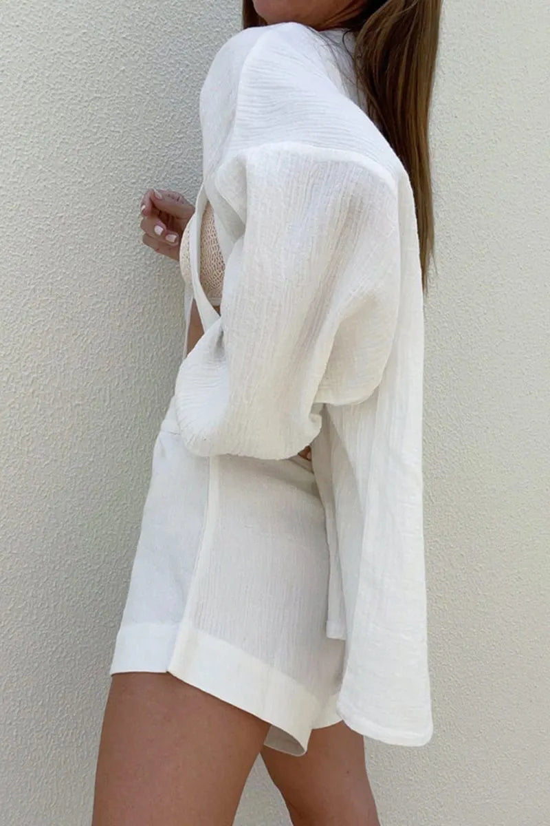 Sommerliches Ensemble mit Wickel-Design