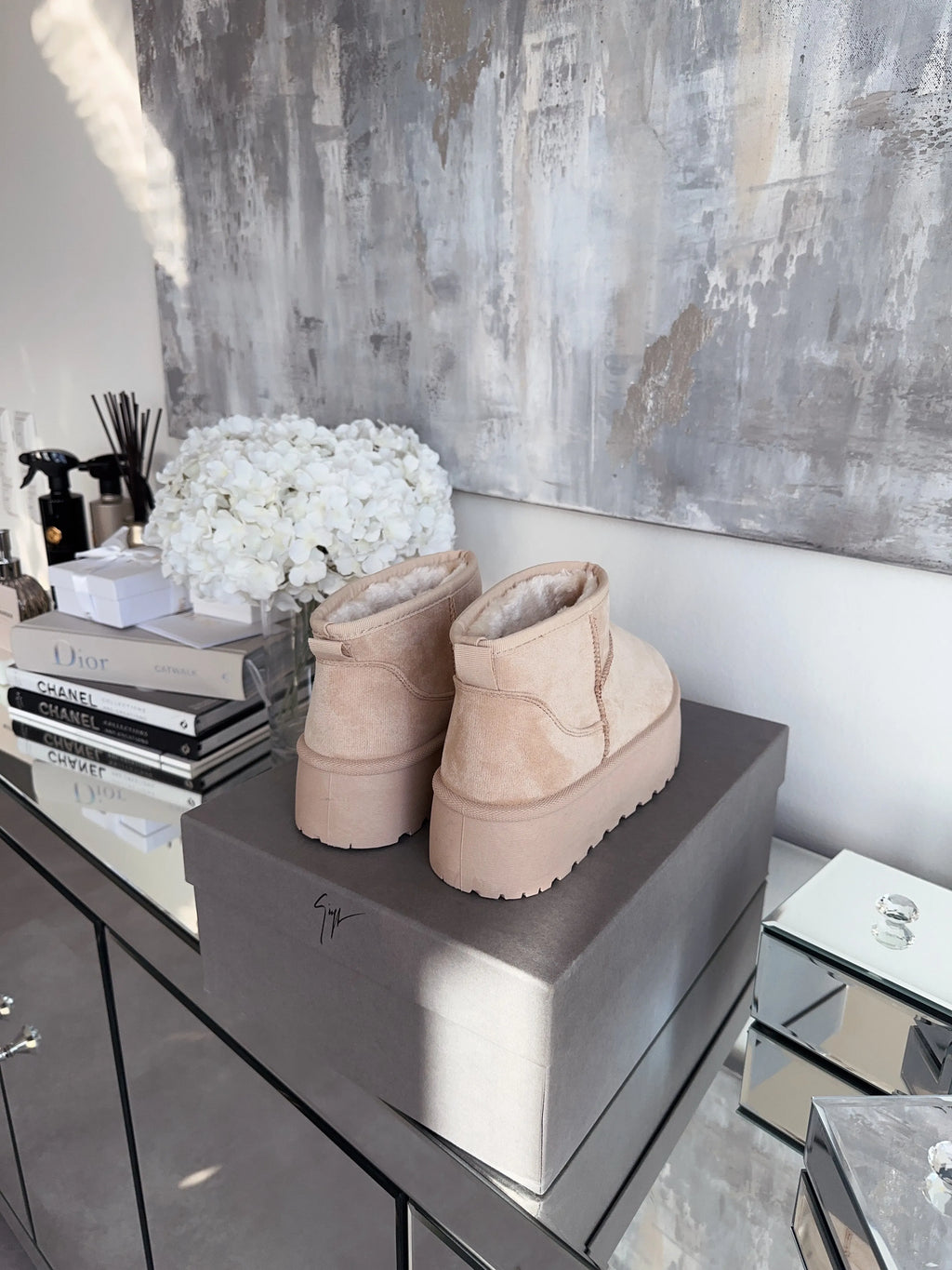Beige Boots Dames – Warm, Gevoerd, Comfortabel & Modieus