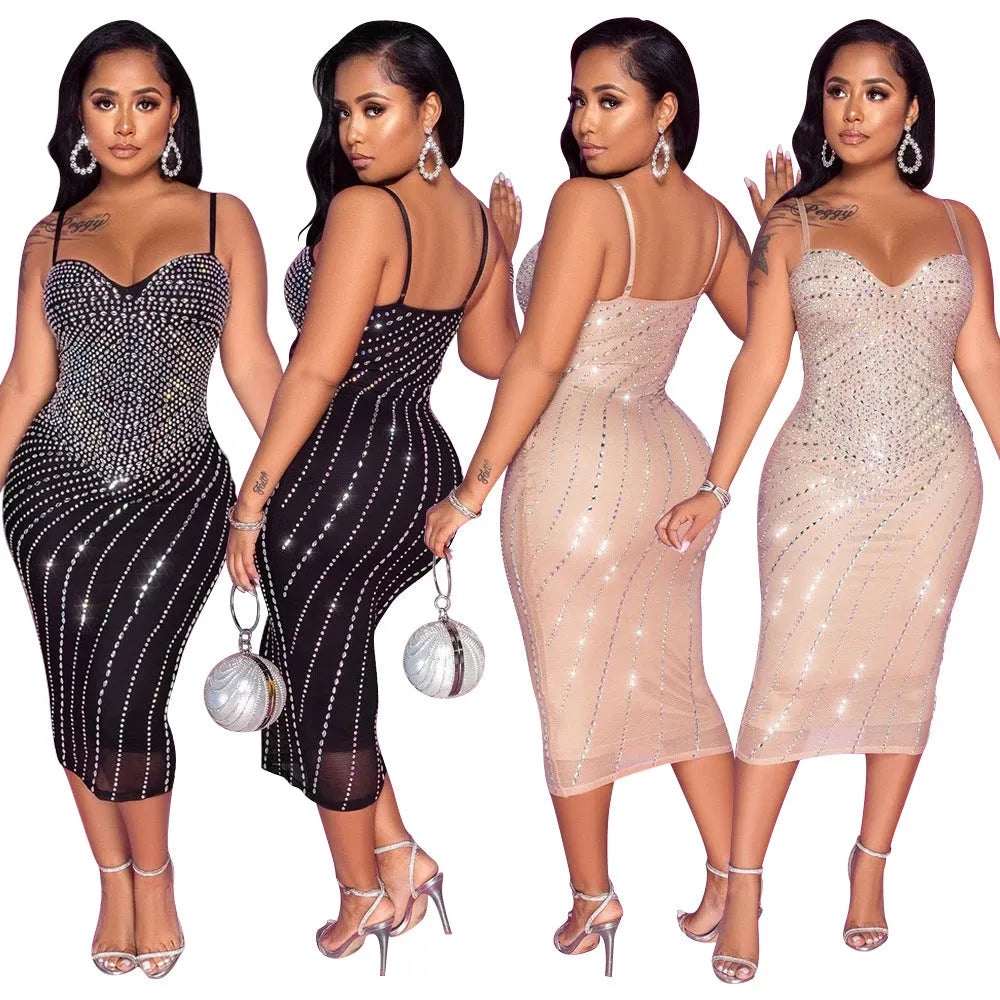 Robe courte moulante Ã  bretelle et strass en rÃ©sille