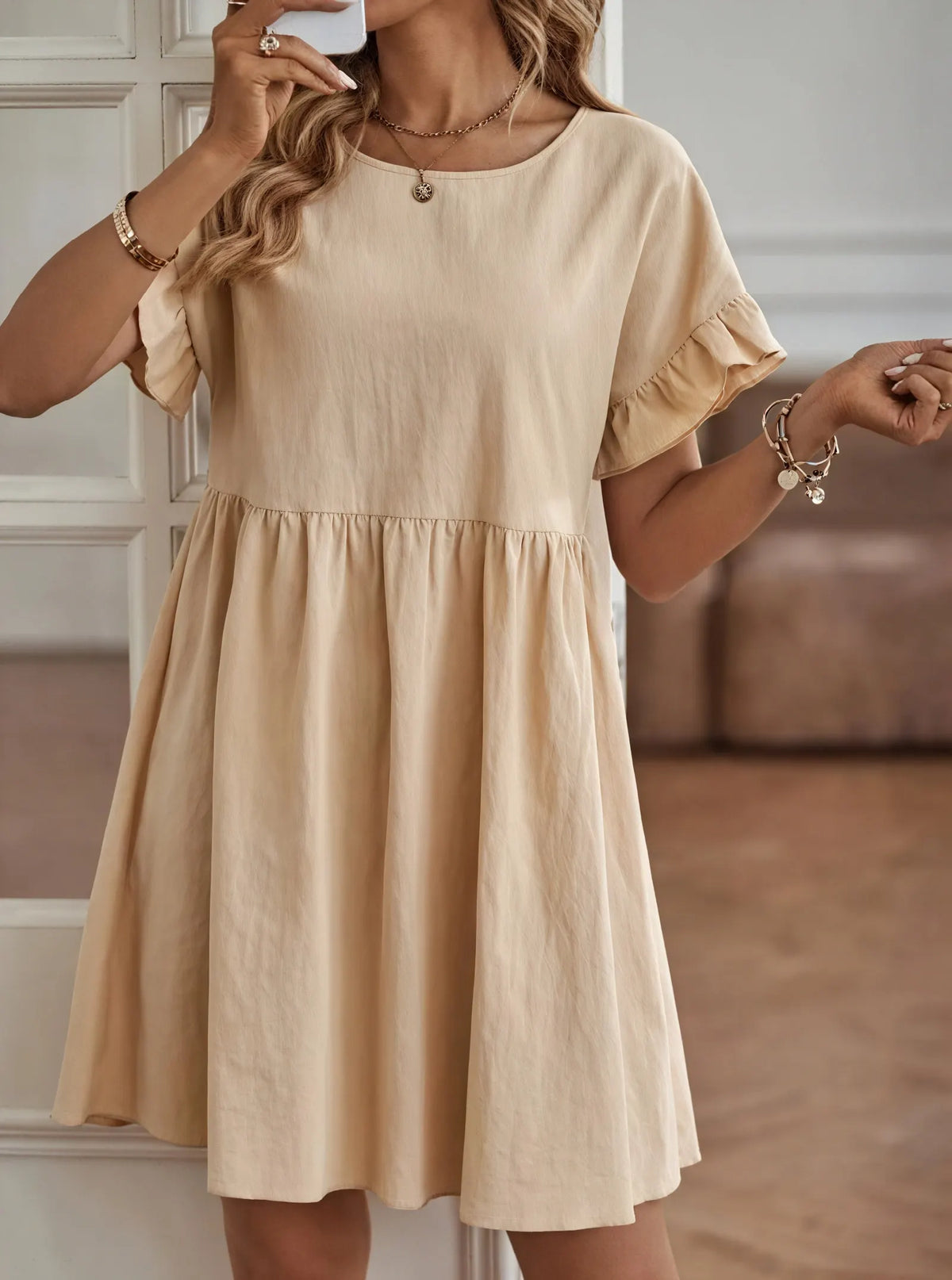 A-Linien Kleid mit Rüschenärmeln und Taillierung