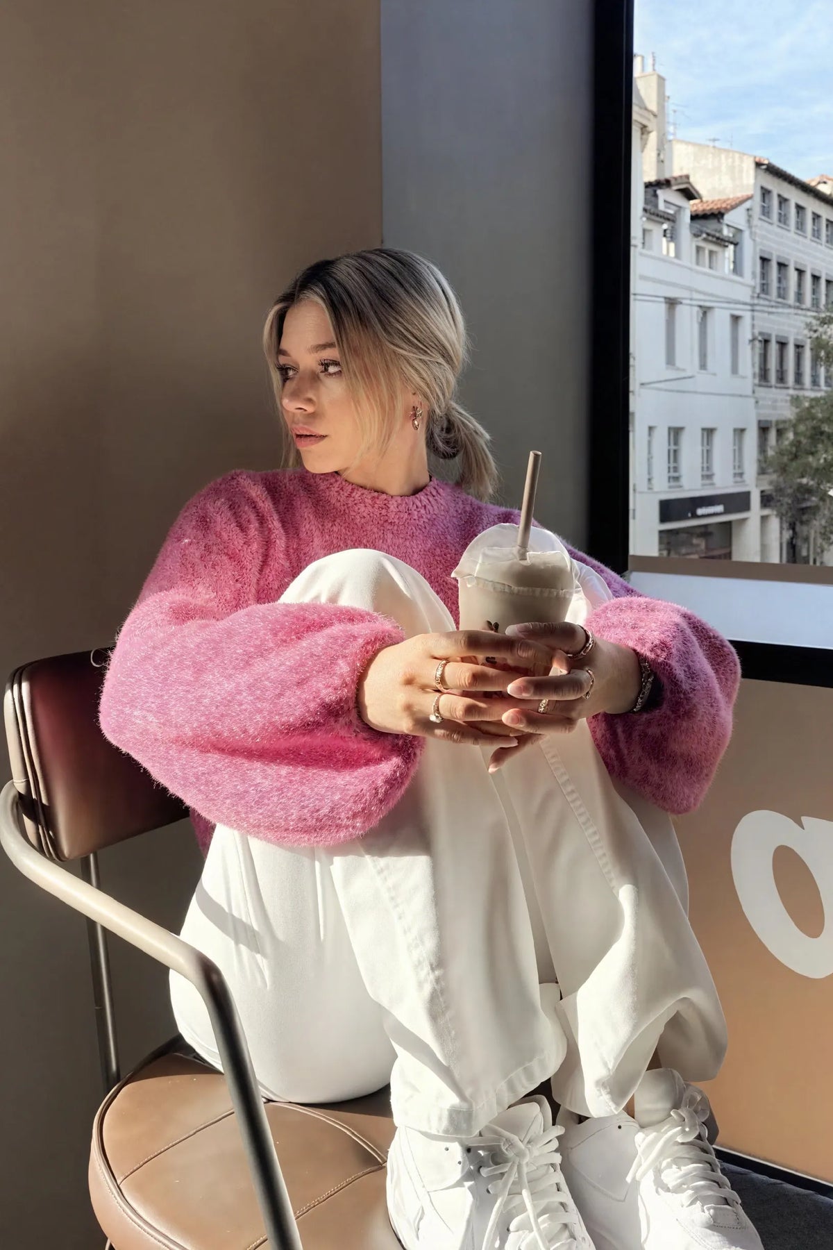 Texturierter Pullover mit GlockenÃ¤rmeln