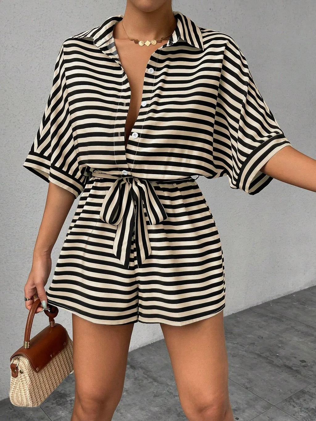 Combinaison short col Ã  revers style cardigan rayÃ©e