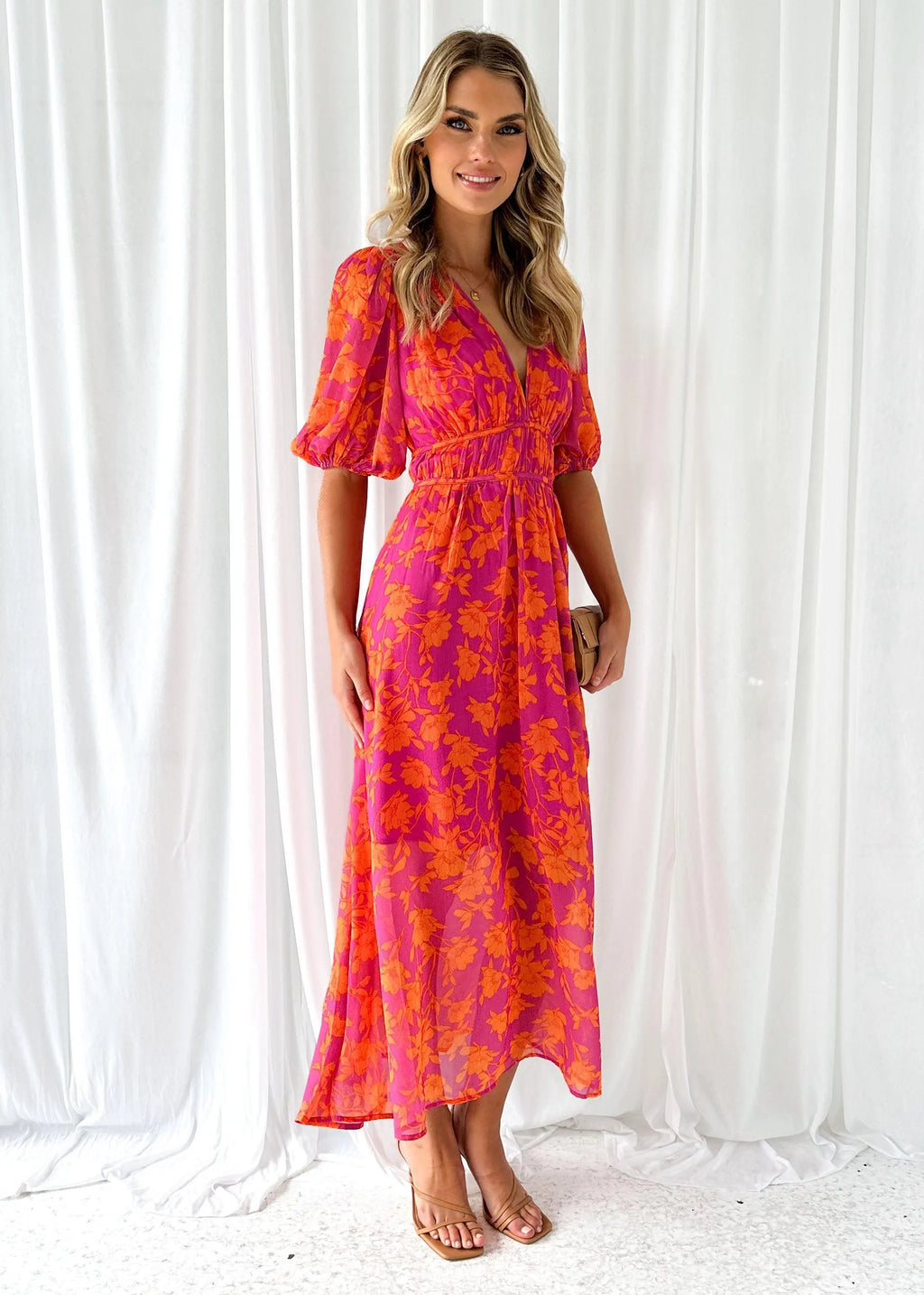 Blumen Maxi-Kleid – Fließend, V-Ausschnitt