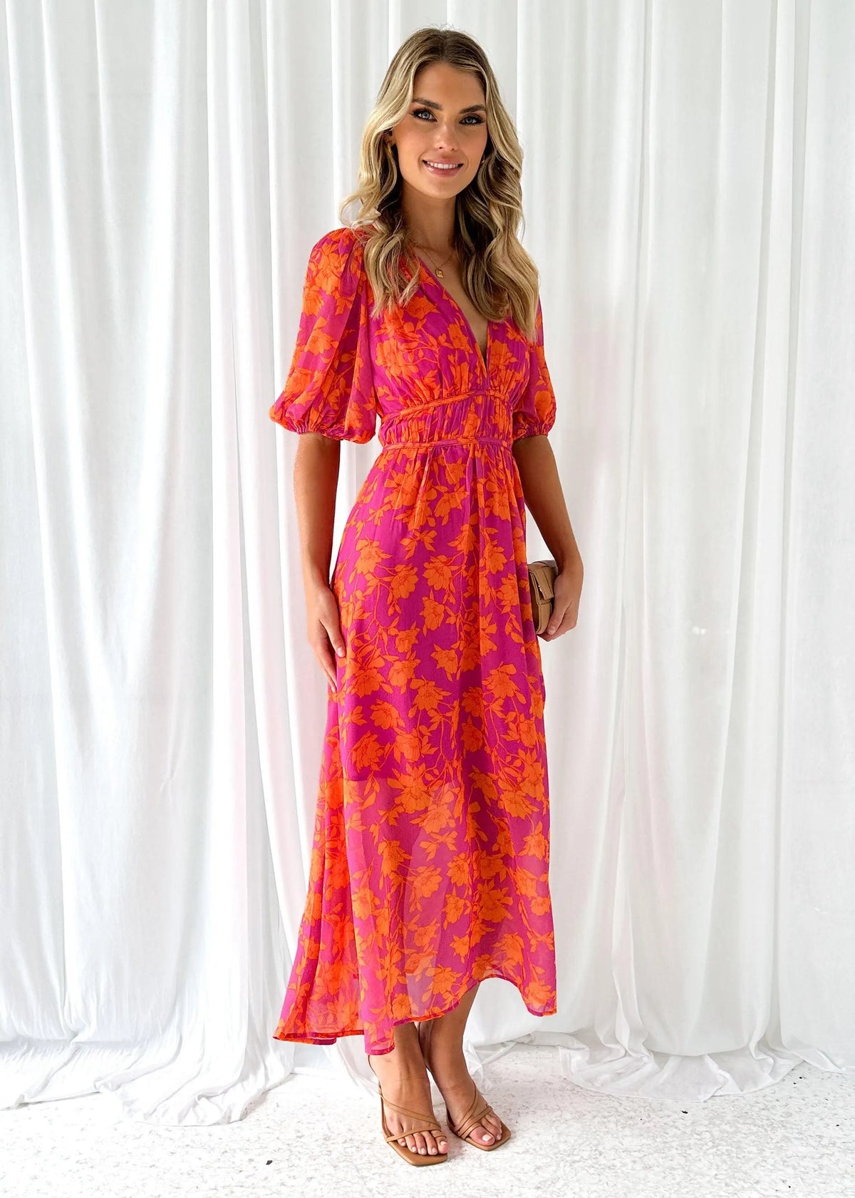 Blumen Maxi-Kleid – Fließend, V-Ausschnitt