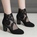 - Sandalen mit Spitzenblumen