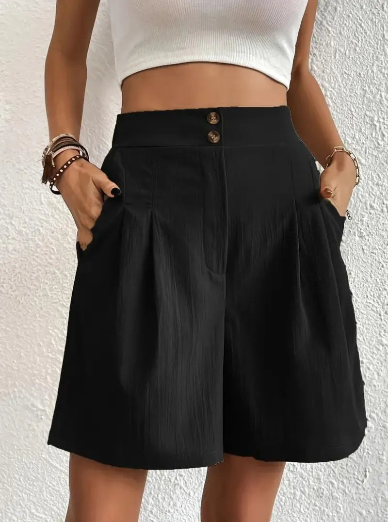 High-Waist Shorts – Bundfalten & Taschen