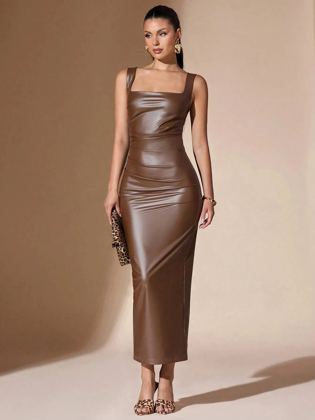 Vestido Midi  em Couro Marrom Teodora