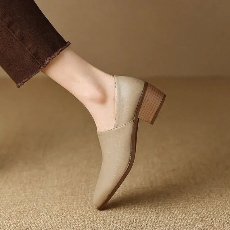 CARLA | Minimalistische Dames Instappers Met Spitse Neus – Elegant, Comfortabel, Tijdloos