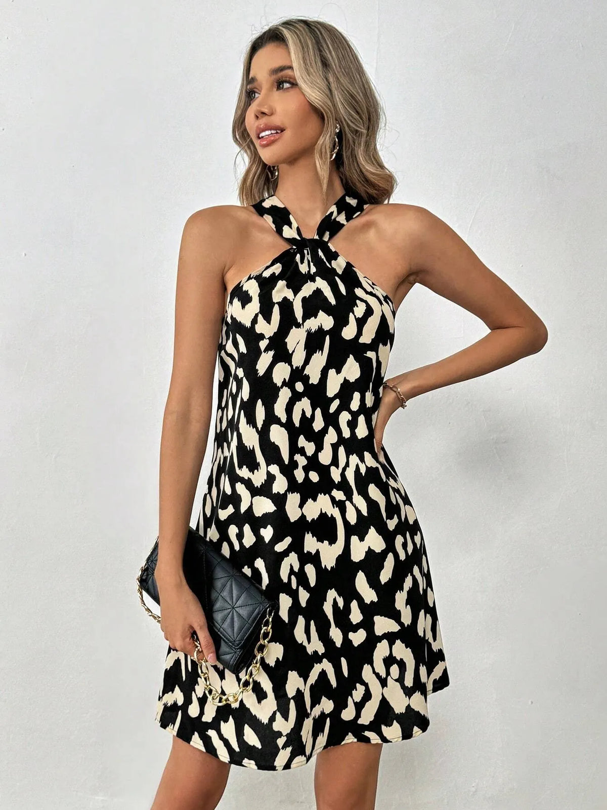 Vestido Curto Estampa TÃ¢nia Preto