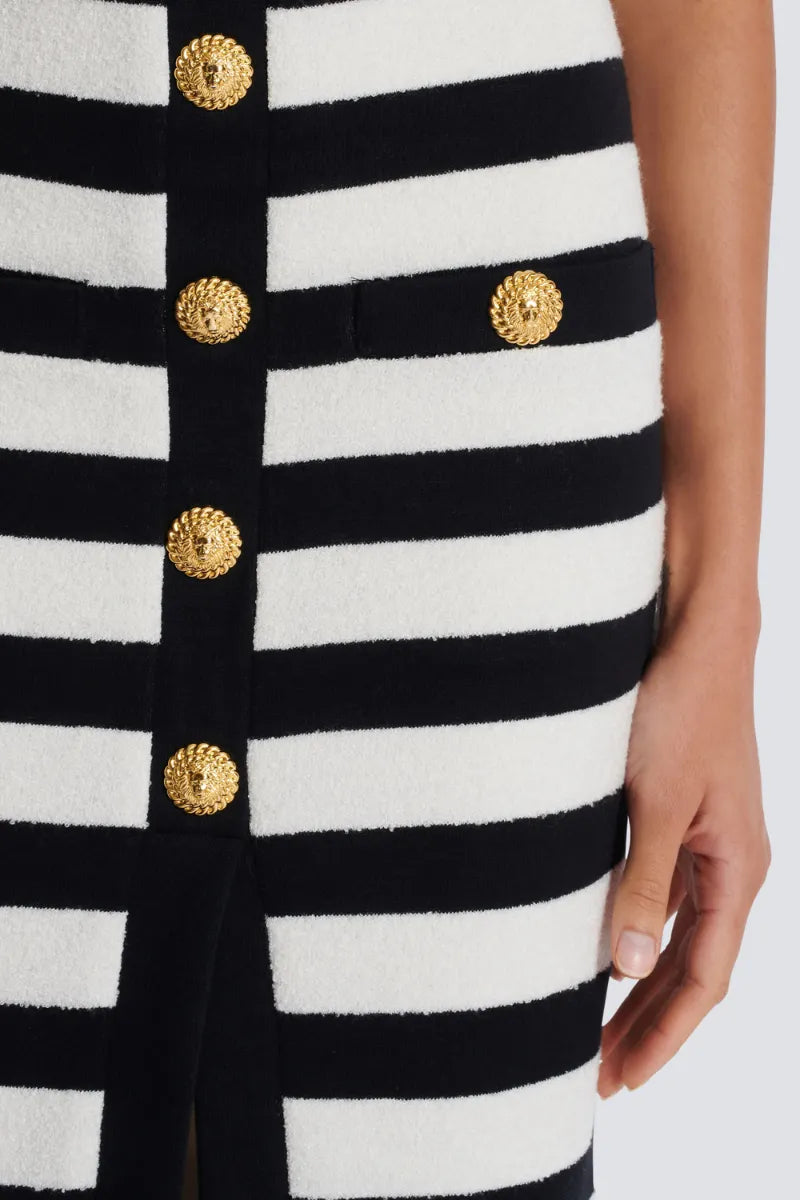 Elegantes gestreiftes zweiteiliges Kleid