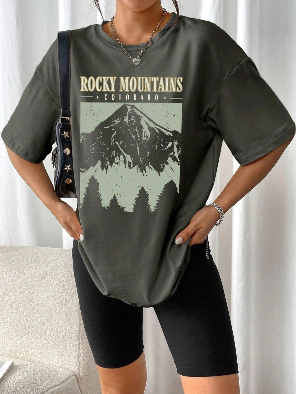 Stylish Oversized Women's T-shirt With Print
