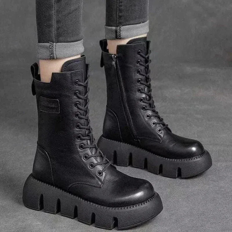 – Stylische Stiefel mit hoher Sohle