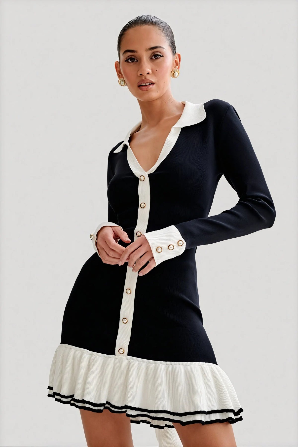 Elegantes Kleid mit RÃ¼schensaum