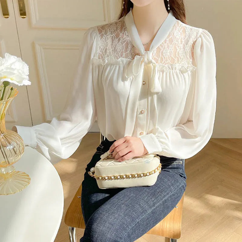 Long-sleeved chiffon shirt with a bow