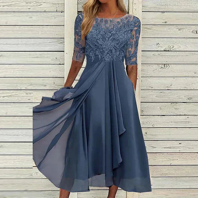Dunkelblaues Festkleid