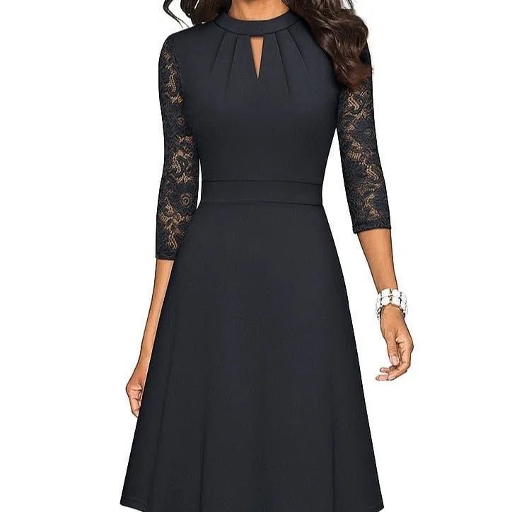 AusgehÃ¶hltes Spitzenkleid