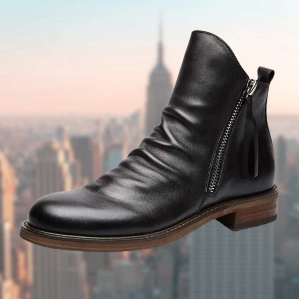 - Stiefel aus Leder
