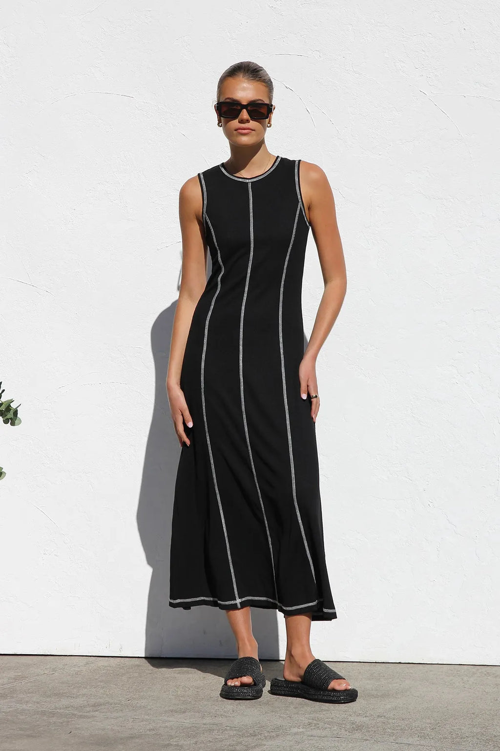 ARIANA | Zwarte Dames Maxi Jurk met Contrasterende Stiksels - Stijlvol, Rekbaar & Elegant