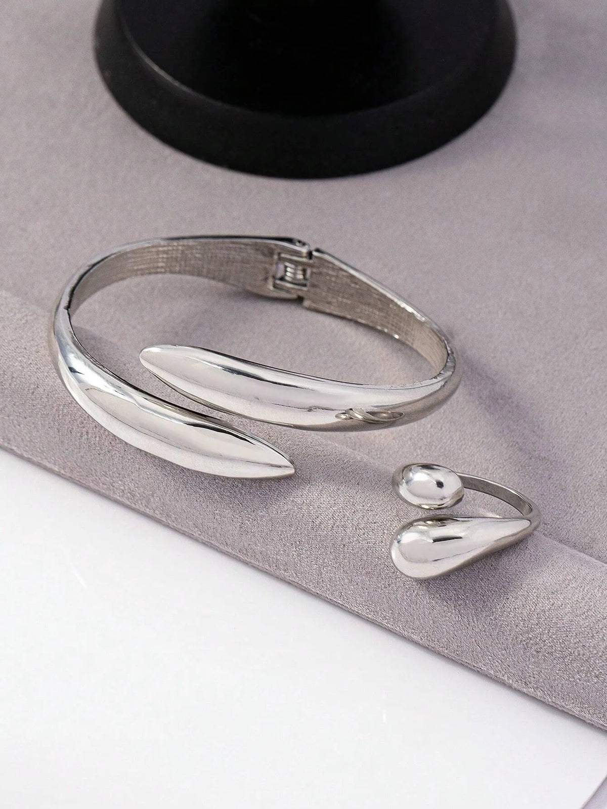 Conjunto Pulseira e Anel Josyane Prata