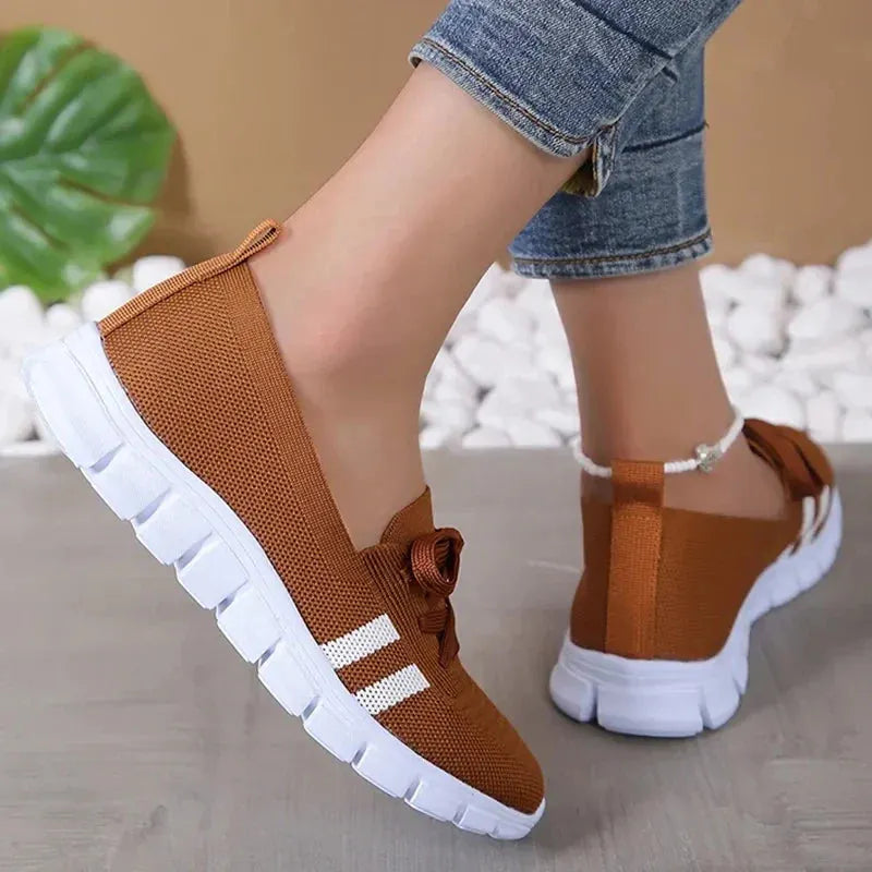 - Atmungsaktive Gestrickte Sneaker