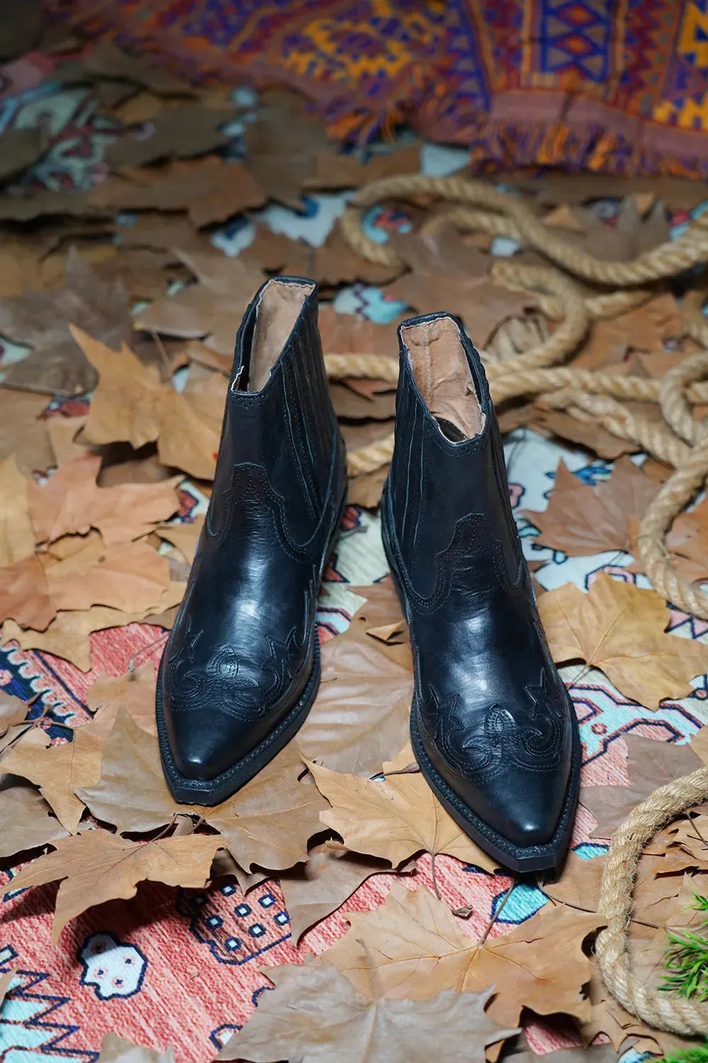 NOX | Modieuze Korte Leren Cowboy Laarsjes Voor Dames - Stoer, Modieus & Comfortabel