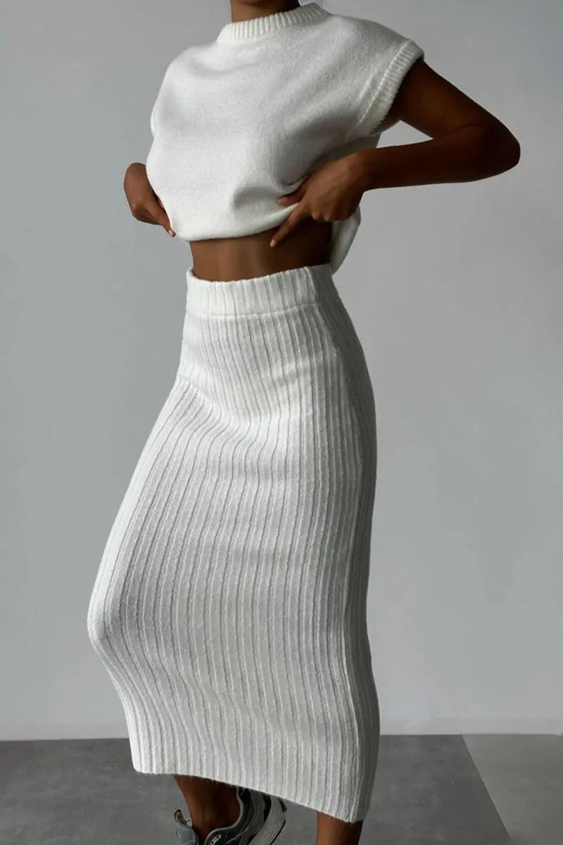 Elegant Simplicity Solid Weave O Neck Sleeveless Two Pieces