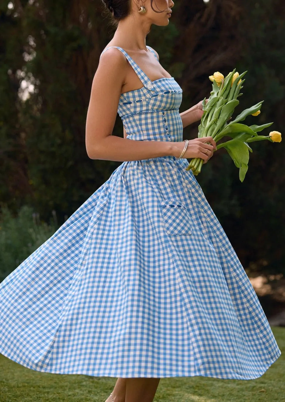 Gingham Kleid – Eckiger Ausschnitt, Knopfdetails