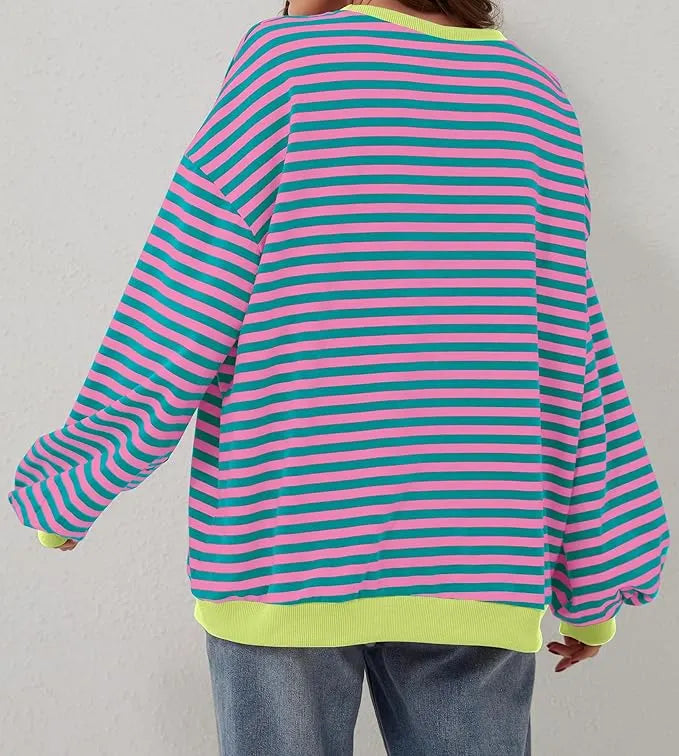 ÃœbergroÃŸer und gestreifter Pullover fÃ¼r Damen