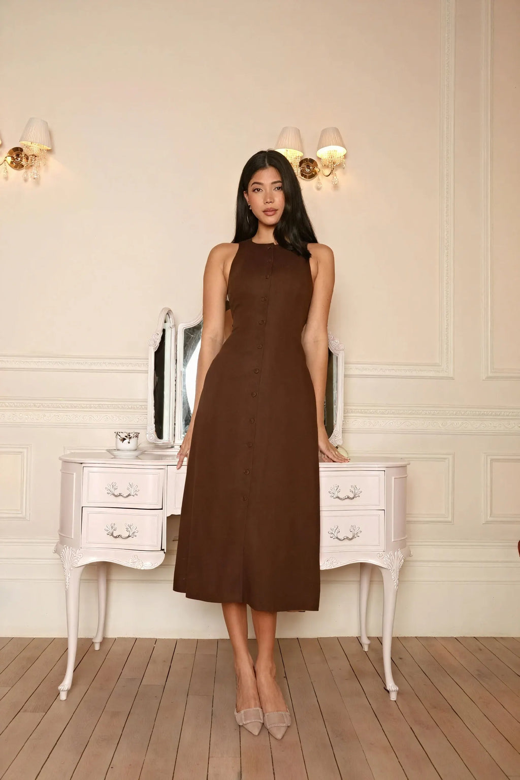 Ärmelloses Midi-Kleid mit Knopfleiste