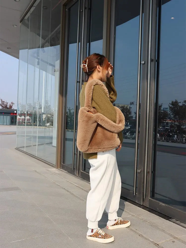 Luxury Women's Faux Fur Shoulder Bag With Spacious Design