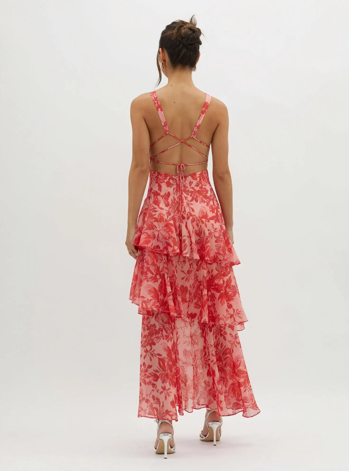 Fließendes Blumen-Maxikleid – V-Ausschnitt & Stufenrock
