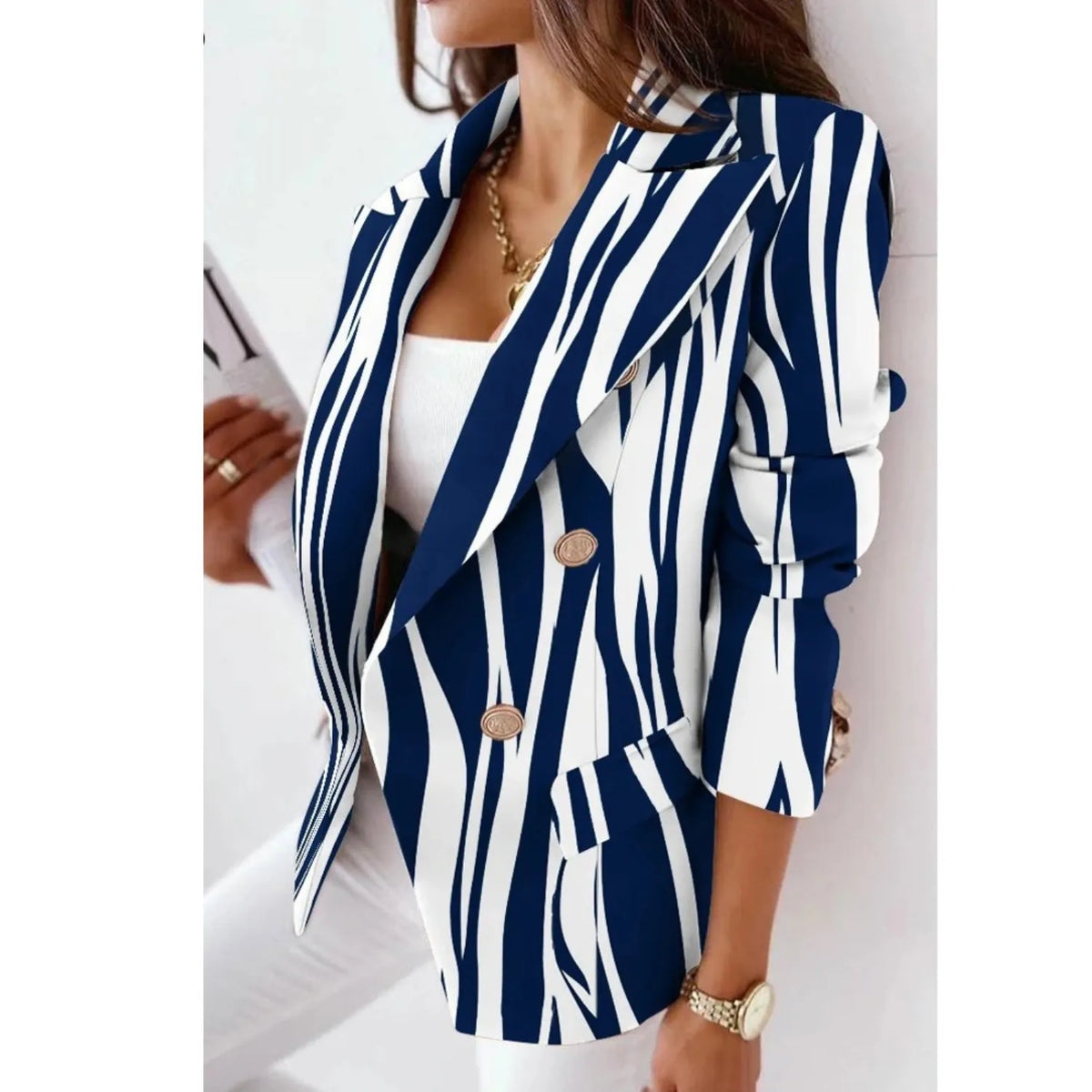 – Damenblazer mit Wendekragen