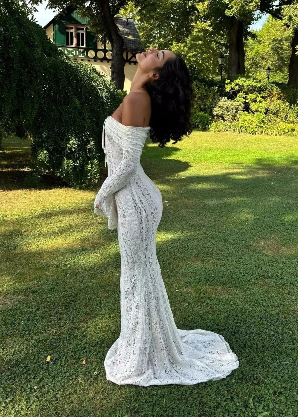 Jayda | Luxury Gala Dress Lace Maxi Dress with Off-Shoulder Design