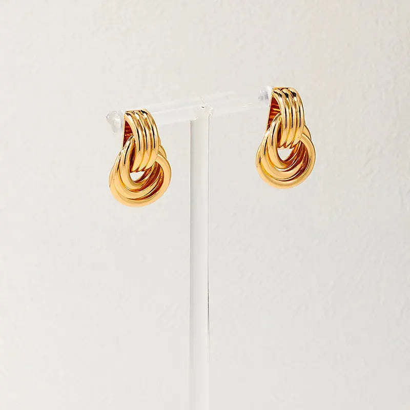 JINTEL | Gedraaide Statement Oorbellen Voor Dames In Goud – Elegant, Modern, Lichtgewicht