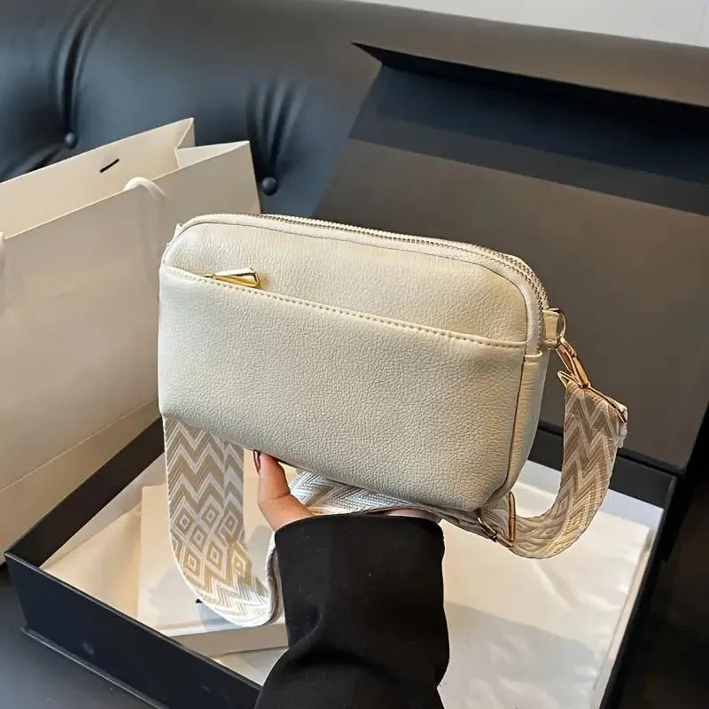 Moderne Crossbody Handtasche mit Musterriemen