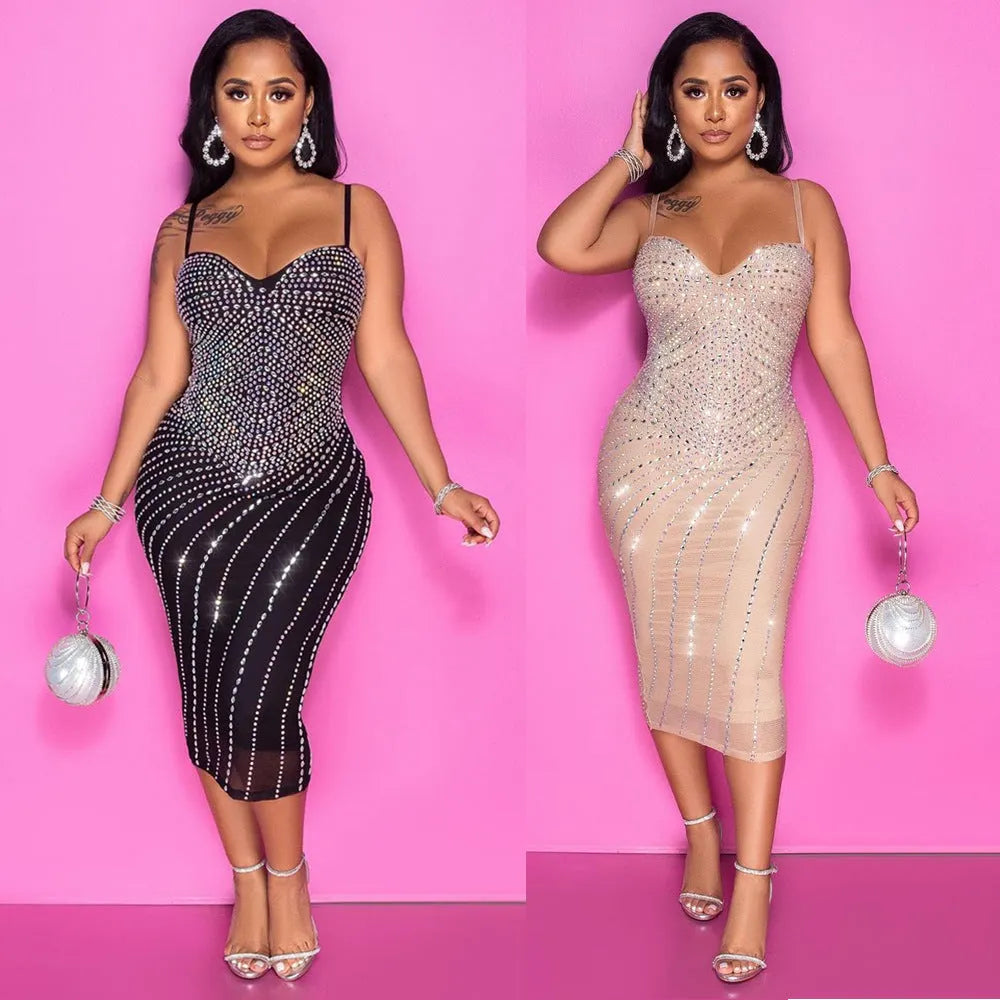Robe courte moulante Ã  bretelle et strass en rÃ©sille